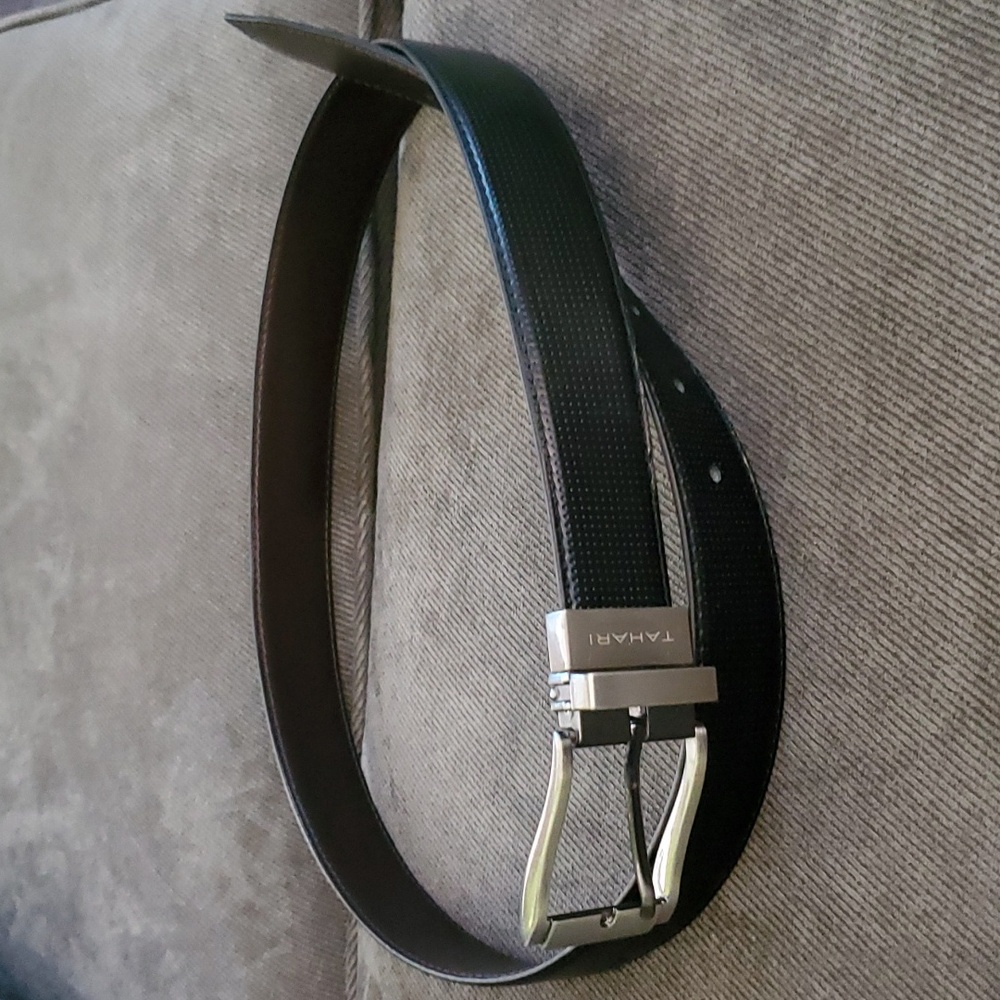 TAHARI MENS REVERSIBLE BELT,black and brown